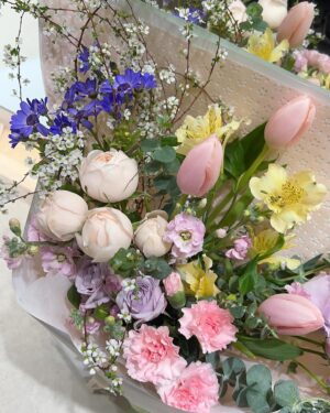Jang Shin-young Instagram - 💝💐🎂