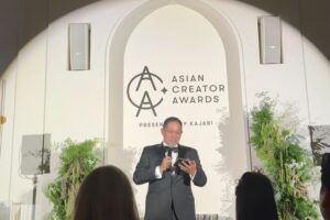 Jarry Lee Instagram - 🏆🥲
 
(a second post because I liked the horizontal photos 😂)
 
I won an award for Best Fashion & Beauty Creator at the Asian Creator Awards !!! 🥹 this is the 3rd award I’ve received this year & I feel so so honored & grateful
 
thank you to sponsors @kajabi @adobeexpress @calpak @houseofmbeauty @simplehuman (& @jerrywon for organizing such an incredible event)

swipe to watch a short clip from my acceptance speech 🙏🏼 I’m so grateful for everyone who has supported me throughout my career(s), my friends & family, fellow creators, and community here in Los Angeles 🫶

.
.
.
.
.
#LAevents #losangelesevents #redcarpetfashion #redcarpetstyle #LAevent #losangelesevent #influencerevent #asiancreatorawards #asianblogger #asianinfluencer #LAinfluencer #LAblogger #losangelesblogger #NYCinfluencer #losangelesinfluencer #losangelesmodel #blondeasian #LAmodel #asianmodel #OOTDblogger #fashionblogger #lifestyleinfluencer #beautyinfluencer #beautyblogger #fashioninfluencer #losangelesfashion #NYCfashion #NYCstyle #losangelesstyle #losangelesblog