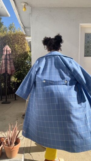 Jasika Nicole Instagram - I used to think jumpsuits didn’t look good on me. I used to lots of things didn’t look good on me. it took me not only learning to sew my own clothes but learning to fit them to my body for me to realize that there is no such thing as *anything* not looking good on me- if it fits me how I want it to, if I made it with love and good intentions to protect and adorn this imperfect but beautiful machine that’s kept me going for 44 years, then of course it’s gonna look good on me. It looks good on me because I feel good in it! And also because it’s made to fit my petite frame and it cinches in at the waist just how I like it and it’s in a color that makes me feel like sunshine. If the marker of looking good is just *feeling* good about how you look, it doesn’t matter what clothes you wear at all. So you might as well make them fun! Happy sewing ❤️ 
#blancaflightsuit by @closetcorepatterns and simplicity R10013 coat