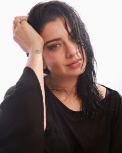 Jasmine Sandlas Most Liked Photos and Posts