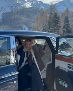Jeanne Goursaud Instagram - Anzeige| Merci @diorbeauty 🏔️ @csennlaub @jenni_du_ @tessakatharina @dior at @badruttspalace / @martensgarten