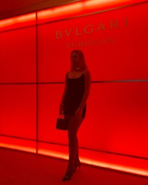 Jeanne Goursaud Instagram - Anzeige| I love Vienna and @bvigari #BvIgari #BvIgariJewelry #BvIgariTubogas | @gucci @martensgarten 📸 @patdomingo danke danke an u.a. @isabell_sieger @samknobloch @marcvincentvoigtlaender x