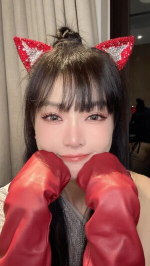 Jeannie Hsieh Instagram - 姐姐為大家示範 #一秒變貓咪😍😍😍
祝大家週末愉快～❤️‍🔥