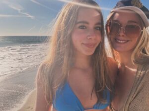 Jennifer Gareis Instagram - I had no idea this past weekend was my last beach walk & sunset in Malibu... at least until we can rebuild the community after this devastating fire. Thank you for your messages. Our home is gone (see picture #3) but we are safe. I pray for all of the families who have lost their homes and memories. Stay safe! #malibufire #pchfire #malibubeach #palisadesfire