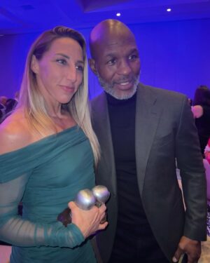 Jennifer Miranda Instagram - 💫 2024 un año de aprendizajes, retos y momentos que me transformaron. Gracias por cada experiencia, por lo bueno y lo difícil, y a Dios por guiarme en cada paso, acercarme a grandes personas y referentes y permitirme viajar y entrenar por el mundo 🌍 Me despido con la mirada al frente, lista para escribir un nuevo capítulo ¡¡¡ Adelante 2025 !!! 🥂🥊 

💫 2024, a year of lessons, challenges, and moments that transformed me. Grateful for every experience—the good and the tough—and to God for guiding me every step of the way, bringing amazing people and role models into my life, and allowing me to travel and train around the world 🌍. I say goodbye with my eyes on the future, ready to write a new chapter. Here’s to 2025! 🥂🥊