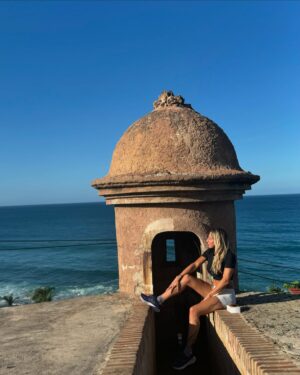 Jennifer Miranda Instagram - 💫 2024 un año de aprendizajes, retos y momentos que me transformaron. Gracias por cada experiencia, por lo bueno y lo difícil, y a Dios por guiarme en cada paso, acercarme a grandes personas y referentes y permitirme viajar y entrenar por el mundo 🌍 Me despido con la mirada al frente, lista para escribir un nuevo capítulo ¡¡¡ Adelante 2025 !!! 🥂🥊 

💫 2024, a year of lessons, challenges, and moments that transformed me. Grateful for every experience—the good and the tough—and to God for guiding me every step of the way, bringing amazing people and role models into my life, and allowing me to travel and train around the world 🌍. I say goodbye with my eyes on the future, ready to write a new chapter. Here’s to 2025! 🥂🥊
