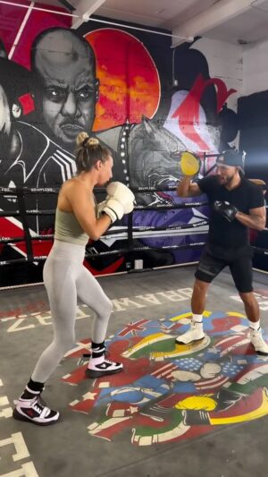 Jennifer Miranda Instagram - Miami heat ☀️

#vibes #motivation #boxing
@daniel_molero_
