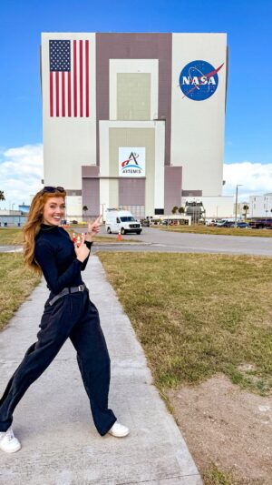 Jessica Gagen Instagram - Since the song’s trending 🤷‍♀️😆

#STEM #aerospace #avgeek #aerospaceengineer #missuk #misseurope #missworld #redhead #spacegeek #nasa #spacex #science #technology #engineering #maths