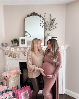 Jessica Tyler Instagram - The sweetest surprise sprinkle for baby girl today 🥹💕🌸 How lucky are we! So grateful for our village & all of the love that surrounds us 🙏🏼 Countdown is on little lady, we’re ready for you! 🩷