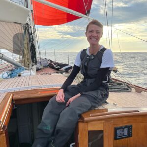 Jessica Watson Instagram - After last year’s gruelling race, I was sure I’d sworn off the Sydney Hobart Yacht Race for good… But then:
 ✨ The stunning Oroton Drumfire - a yacht I’ve admired for so long
 ✨ A fantastic crew, including the legendary @staceyjackson26 and @carolijnbrouwer 
 ✨ Sailing to celebrate the launch of @oroton’s Everyday Tote, crafted from 99.9% recycled plastic and supporting marine conservationists @oceancrusaders, with $5 being donated with every purchase. 

It would be hard to dream up a more wonderful concoction of good things. Bring on the 2024 @officialrolexsydneyhobart 🌊

📸
1. Who put this sailor in front of the camera? 🫣😳 Iconic Sydney Harbour in the background 💚

2. & 3. Can you tell I’m in some kind of heaven? 😁 What I actually look like sailing

4. Oroton @drumfireyacht appreciation 😍