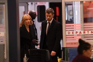 Jessy Schram Instagram - TONIGHT! Our writers, crews, NBC, Wolf team and more- put in the hours, fake blood, real sweat and probably a couple stress tears, to bring the first One Chicago crossover event in 5 years! We hope you love it ♥️

And if you didn’t already know I feel- It’s an honor to get to be a piece of this puzzle as Dr Hannah Asher and to work alongside all these dedicated and crazy good talents. Don’t miss it!! Tonight is a good night to give in to your FOMO ;) 🔥 🚑 🚨 💥