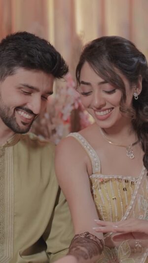 Jheel Mehta Instagram - To one of the best surprises @adiplays_  gave during the wedding celebrations 🧿✨

Mehendi by: @mehendiartistcharmigoswami @mehndi_art_by_priyanka 
Hair & makeup: @nikitas_makeupandhair 
Wedding planner: @mywedzy 
Shot by: @ivoryfilms.in 
Decor: @hod_weddingdecor 

#JheelKePyaarMeDube
#jheelmehta #AdityaDube