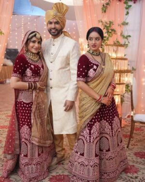 Jia Mustafa Instagram - On popular demand… one with the Dulha 😄

#mangallakshmi @colorstv @officialjiocinema