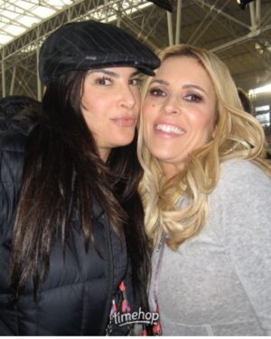 Jillian Warry Barberie Instagram - Throwing it back to some unforgettable Super Bowl moments during my time as a co-host for the NFL on FOX! From twinning with @pamelaanderson, hanging with the legendary Terry Bradshaw, and hosting the Maxim Super Bowl Party in 6-inch stilettos, to rocking a red dress just weeks after giving birth to Rocco…talk about a wild ride! #SuperBowl #NFL #nflonfox