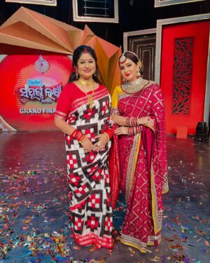 Jina Samal Instagram - Happy birthday @namitaagrawalofficial  mam , wishing u good health and happiness as always 🙏❤️💐🍫🌹