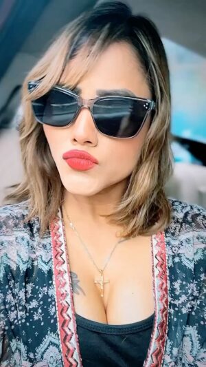 Jinnie Jaaz Instagram - Fun 🤩 time 🕰️ in car 🚘 

#jinniejaaz #jinnie #ulluwebseries #viralvideos