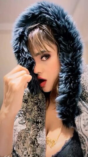 Jinnie Jaaz Instagram - Jitni karo utni kam hai.