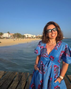 Joana Cruz Instagram - No dia de reis 👑, a rainha do Sal saiu à vila ao pôr do sol, pôr do soooooolllll! 😅 O pontão de Santa Maria continua a ser mágico! 
#sal #caboverde #capeverde #ilhadosal #diadereis #santamaria