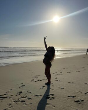 Joana Solnado Instagram - Verão carioca com ela no forninho.
Aquela foto daquela amiga que está em todos os momentos e ainda te tira fotos incríveis.

Obrigada @ssarafreitas por estares tão perto num momento tão belo da vida ❤️ 

Sem filtros porque a natureza é natural.