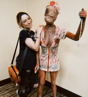 Jodelle Ferland Instagram - had a great time last weekend at @artistsassembleproductions in arizona! 

next up I’ll be in pueblo Colorado on nov 2nd for @sococomiccon, see you there❤️