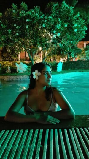 Joeann John Instagram - Do you tell your parents everything you do on your travels or are you keeping a few secrets to yourself? 🤪
.
.
.
.
.
.
.
.
.
.

.
.
#dubai #mallu #yacht #party #life #lifestyle #explore #explorepage #fyp #swimwear #fashion #instagood #instadaily #reelsinstagram #reelitfeelit #love
