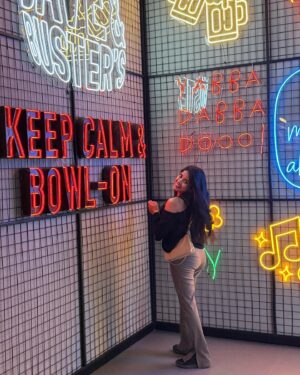 Joeann John Instagram - New favourite spot! @daveandbustersindia ❤️