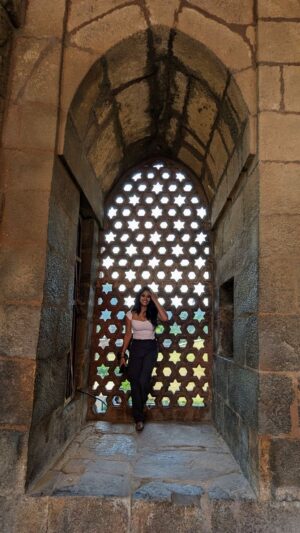 Joeann John Instagram - True story 🙆🏻‍♀️
.
.
.
.
.
.
.
.
.
.
#travel #delhi #mallu #traveler #explore #love #delhitourism #monument #delhidiaries #explorepage #trending #trendingreels #life