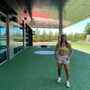 Joselyne Edwards Instagram - 🇵🇦🔥🧘🏾‍♀️🔥
Tú eres la clave de todo. Confía en el proceso, pero también confía en ti mismo.
.
.
.
🇺🇸
You’re the key to everything. Trust the process, but also trust yourself.