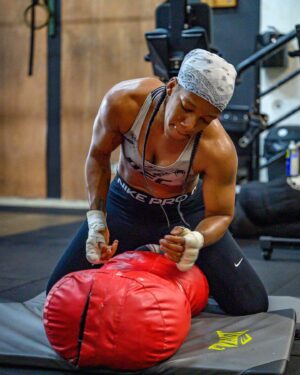 Joselyne Edwards Instagram - Feed your focus. 🔥🧘🏾‍♀️🔥
.
.
.
📸 @ninek_r