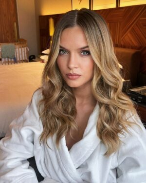 Josephine Skriver Instagram - Glam squad shoutout @touchedbymel_ & @n_aabil ✨