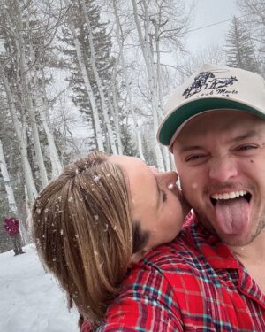 Josephine Skriver Instagram - Family holiday dump! ❄️❤️🎄