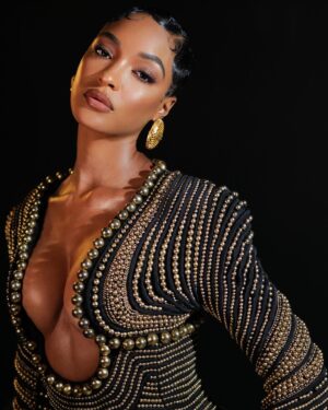 Jourdan Dunn Instagram - Balmain X Lion king 💛👑
Had a magical night celebrating lions king 30th anniversary and @balmain iconic collection with @disney!! Absolutely love this dress! Love you @olivier_rousteing 💛