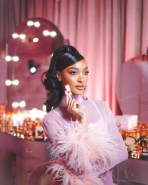 Jourdan Dunn Instagram - Can we take a moment for @CharlotteTilbury’s PLUMPGASM 🫶🏾 #PillowTalk