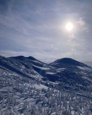 Joyce Tang Lai-Ming Instagram - Amazing #backcountrysnowboarding #nature #enjoy