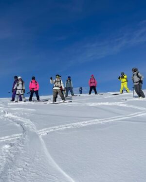 Joyce Tang Lai-Ming Instagram - Amazing #backcountrysnowboarding #nature #enjoy
