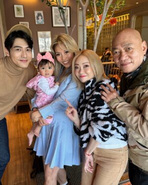 JuJu Chan Instagram - What a lovely gathering before the end of the year of  the Dragon 🐉 

#yearofdragon  #yearofsnake #cny #年廿九