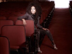 Judith Hill Instagram - Sometimes routine opens the door to the magic 🌟

#stayconsistent
#stayfocused