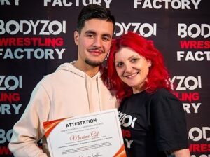 Julia Hamer-Bevis Instagram - Thank you to @bodyzoi_wrestling_factory for this opportunity, and thank you so much to @sarayaknight1910 for this seminar, thank you for all your advice, thank you for sharing these moments, thank you for sharing this passion ! But above all thank  you because now I will be able to kick ass 🔥 

#wrestling #wrestler