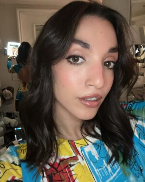 Julia Macchio Instagram - A beyond special day filled with so much love (and happy tears). So thankful to have shared these moments with my incredible family and so many wonderful friends! You deserve all of it and more, Daddio! You inspire me every second of every day. 
⭐️❤️ @ralph_macchio 

Dress: @aliceandolivia x Basquiat
Haircut & Style: @neilweisberg x @mechesalonla 
Makeup: Me 
Pro Photos: Tori McCaleb/Sony Pictures Television