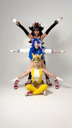 Julia Maggio Instagram - Who needs family when you have family? #sonic #sonicthehedgehog #cosplay