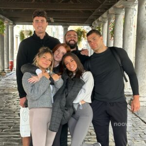 Julie Snyder Instagram - Il vous reste encore quelques heures pour voter pour votre couple préféré! 🩵
@od_officiel Mexique, La grande finale, dimanche 18h30 sur Noovo.
En rattrapage sur noovo.ca et @cravecanadafr.
