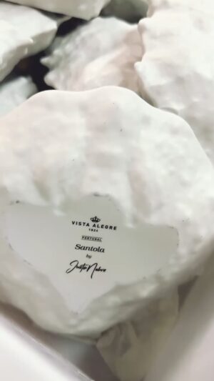 Justa Nobre Instagram - Todos conhecem a minha sopa de santola, mas sabiam que o prato onde é servida foi criado exclusivamente para mim pela @vistaalegreofficial?
⠀⠀⠀⠀⠀⠀⠀⠀⠀⠀
Faça já a sua reserva:
📞  351 217 970 760
📍 Av. Sacadura Cabral 53B, Lisboa
.
.
#chefJustaNobre #JustaNobre #chef #cheflife #foodlovers #foodie #foodadventures #conceptfood #lisbon #lisbonchef #dicadajusta
