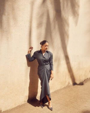 Jyothika Instagram - There’s so much grey to every story! 
Let’s dive into the life of “Varuna” in Dabba Cartel releasing this 28th Feb 
on Netflix.

Styling @radhikamehra 
Outfit custom @shaktitripathi x @radhikamehra
Make up @devika.kharwa 
Hair @prachina_hair 
Photographer @nupuragarwal__ 
Earrings @blissbyhnk 
Rings @ayanasilverjewellery @ascend.rohank 
Footwear @londonrag_in 
Styling assistant @keyurisangoi