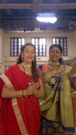 Jyoti Gauba Instagram - Friends  be like this🤣😂🤣😂

#friendship #dangal #dangaltv #dangaltvchannel #hashtags #glorrymohanta #gehna #gehnazewaryazanjir