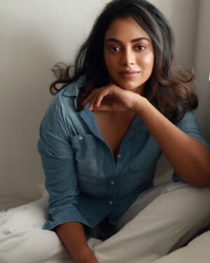 Kamakshi Bhaskarla Instagram - Stupid!!!
.
.
.
.
.
. 
Photography - @advait_vaidya
Styling- @bymahi_
Make up- @mua_aanchalkhanna
Hair- @hairmakeupjosephinec
. 
. 
. 
. 
#tollywood #tollywoodactress #actress  #monicabellucci #movie #indiancinema #love #london #girlonfire #newyear