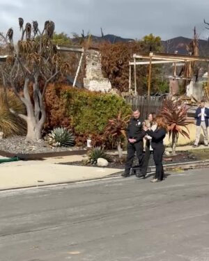 Kamala Harris Instagram - In January, we saw historic damage in Altadena, Pacific Palisades, and throughout Los Angeles due to wildfires. These blazes — made worse by the climate crisis — devastated communities.

At the same time, we also witnessed the best of who we are as Americans, including neighbors supporting one another and the heroic actions of our first responders. Today, I had the pleasure of meeting some of them.

Angelenos are clear: We will continue to stand together as we recover and rebuild.