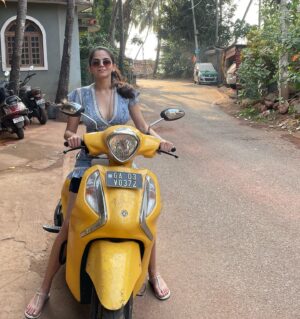Kamya Ahlawat Instagram - panoramic sea views and goa-camole brunch’n. 🥑🏄🏻‍♀️
