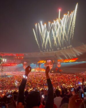 Kanchi Kaul Instagram - Attending Coldplay for the second time… but THIS!!! ✨💫 The stadium, the music, a hundred and fifty thousand voices united in song and love … the VIBE … the energy —absolutely magical. 🌟 We got fixed, the lights guided us home, but sharing this surreal experience with MY UNIVERSE 🌎 my  not-so-littles , made it euphoric, overwhelming, and truly one of the best days of our lives. ❤️💙 YES !  The core memory had to be made with them ❤️‍🔥
And Im so Proud that the most unforgettable concert of my life happened right here in INDIA! 🇮🇳 A place that somehow always felt a bit underwhelming for moments like this—until last night. 🌌 THE STADIUM!!! Mammoth !! No words can ever capture the beauty of what just unfolded, the sheer magic of it all. This night will live in our souls forever 🌟❤️✨ . Coldplay, you were everything! 🎶✨💖 26.01.2025 Ahmedabad.  #coldplaycorememory #theadventuresofAI #musicofthespheres #coldplayindia #skyfullofstars #myuniverse #republicday