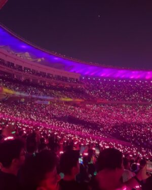 Kanchi Kaul Instagram - Attending Coldplay for the second time… but THIS!!! ✨💫 The stadium, the music, a hundred and fifty thousand voices united in song and love … the VIBE … the energy —absolutely magical. 🌟 We got fixed, the lights guided us home, but sharing this surreal experience with MY UNIVERSE 🌎 my  not-so-littles , made it euphoric, overwhelming, and truly one of the best days of our lives. ❤️💙 YES !  The core memory had to be made with them ❤️‍🔥
And Im so Proud that the most unforgettable concert of my life happened right here in INDIA! 🇮🇳 A place that somehow always felt a bit underwhelming for moments like this—until last night. 🌌 THE STADIUM!!! Mammoth !! No words can ever capture the beauty of what just unfolded, the sheer magic of it all. This night will live in our souls forever 🌟❤️✨ . Coldplay, you were everything! 🎶✨💖 26.01.2025 Ahmedabad.  #coldplaycorememory #theadventuresofAI #musicofthespheres #coldplayindia #skyfullofstars #myuniverse #republicday