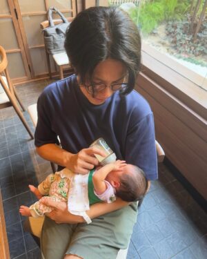 Kaneungnij Jaksamittanon Instagram - My valentine My better half 
ขอบคุณที่เป็นสามีที่ดี เป็นพ่อที่ดีของลูกทั้งสองคน เป็นคนช่วยคิด ช่วยดูแลลูกแบบสุดๆ ตั้งแต่มีลูกภาพคู่เรา2คนก็แทบจะไม่มี 555 มีแต่ภาพเรา2คนที่มาจากฝีมือเจ้าลูกชาย นอกนั้นภาพหมู่ ภาพแยกทั้งนั้น love you นะคะ